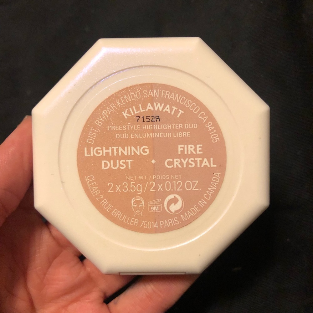 Fenty beauty highlighter